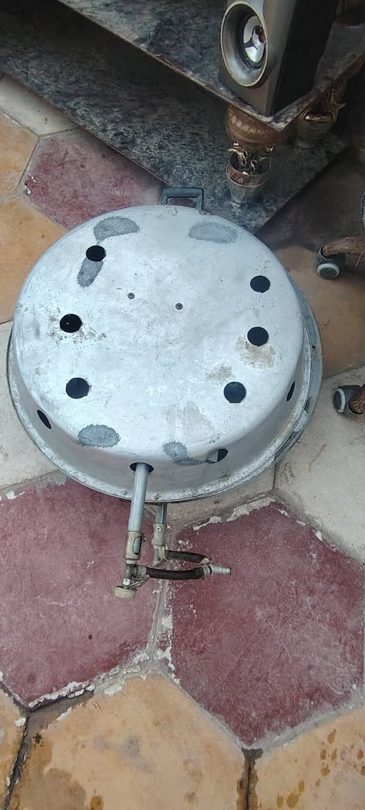 للبيع غساله سعر ٨٠ على شرط وطباخ غاز سعر ١٠ وبراد سعر ٧٥على شرط وشافطه مال مطبخ سعر ٣٥ ومعرض سعر ١٠ تواصل واتساب ***********
