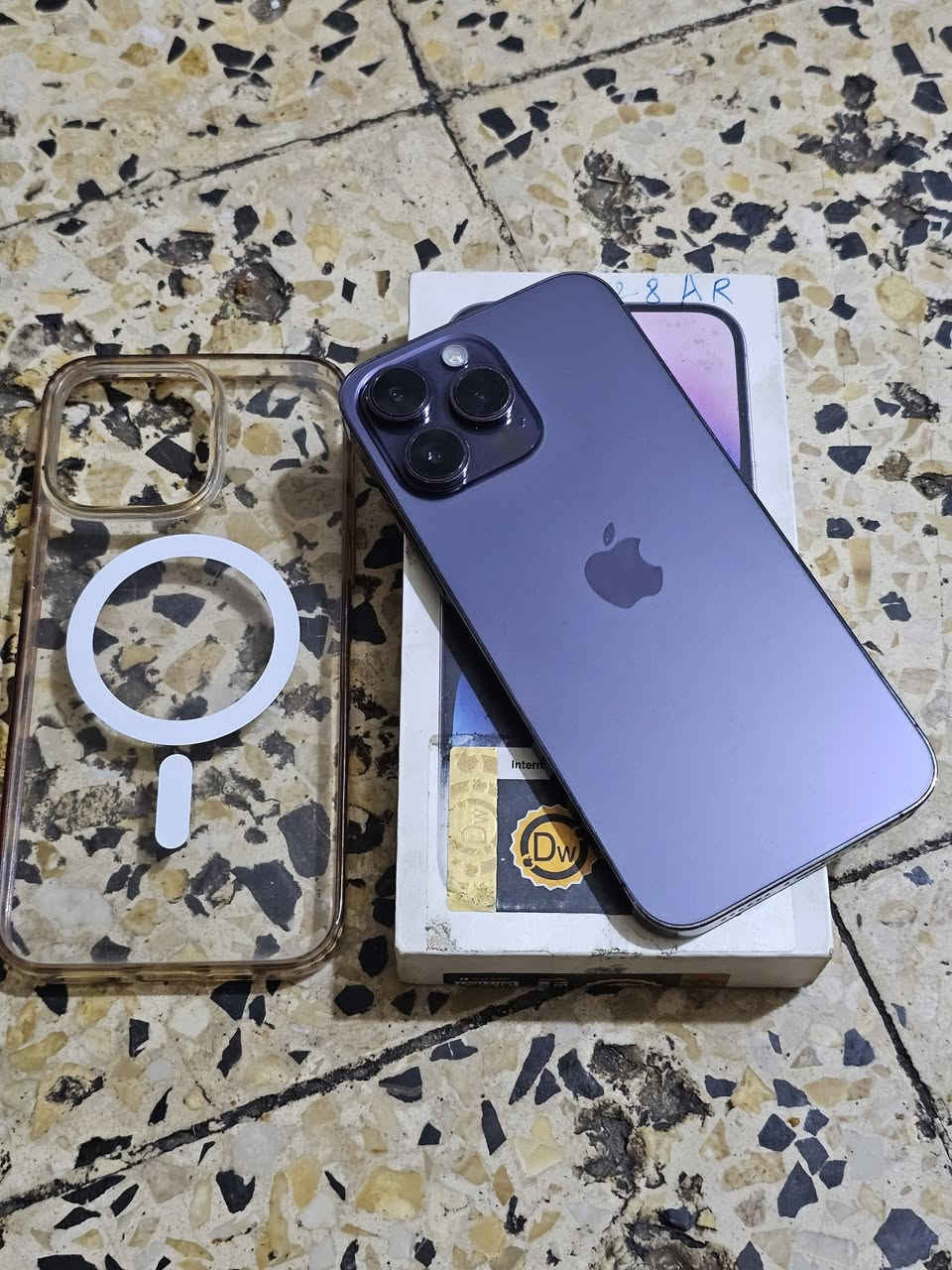 IPhone 14 pro max 128G
سلام عليكم ايفون ١٤ برو ماكس ذاكره ١٢٨ بطاريه ٨٧ بلادي برغي مامفتوح بي وشحنه تمام سعر ٧٥٠ وبي مجال بغداد 
***********
