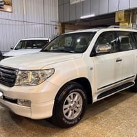 لاندكروزر GXR • ٢٠١١ • ١١٧٠٠٠ كم