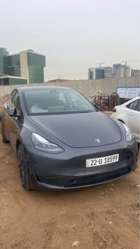 تسلا موديل Y • ٢٠٢٣ • ٣٠٠٠٠ كم