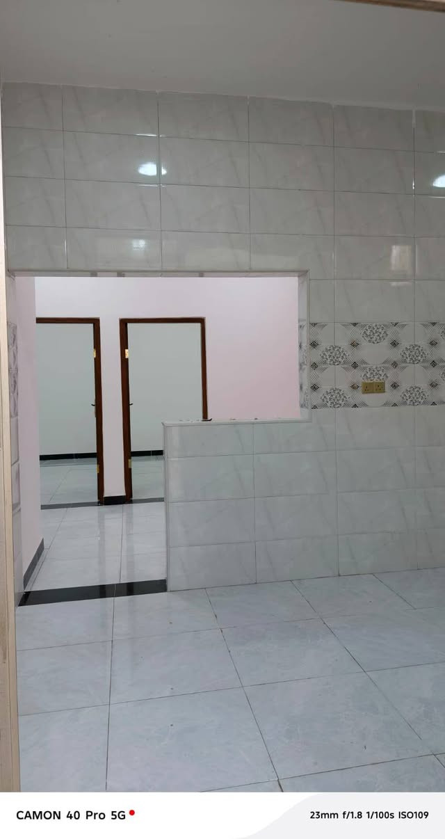 متوفر الان بيت البيع مساحه 107متر العنوان الجزيره شارع زين العابدين طابو زراعي ملك صرف بسم عراقي بناء حديث قرفتين نوم صاله مطبخ صحيات استقبال أي استفسار على رقم الهاتف ***********سعر 58بي مجال
