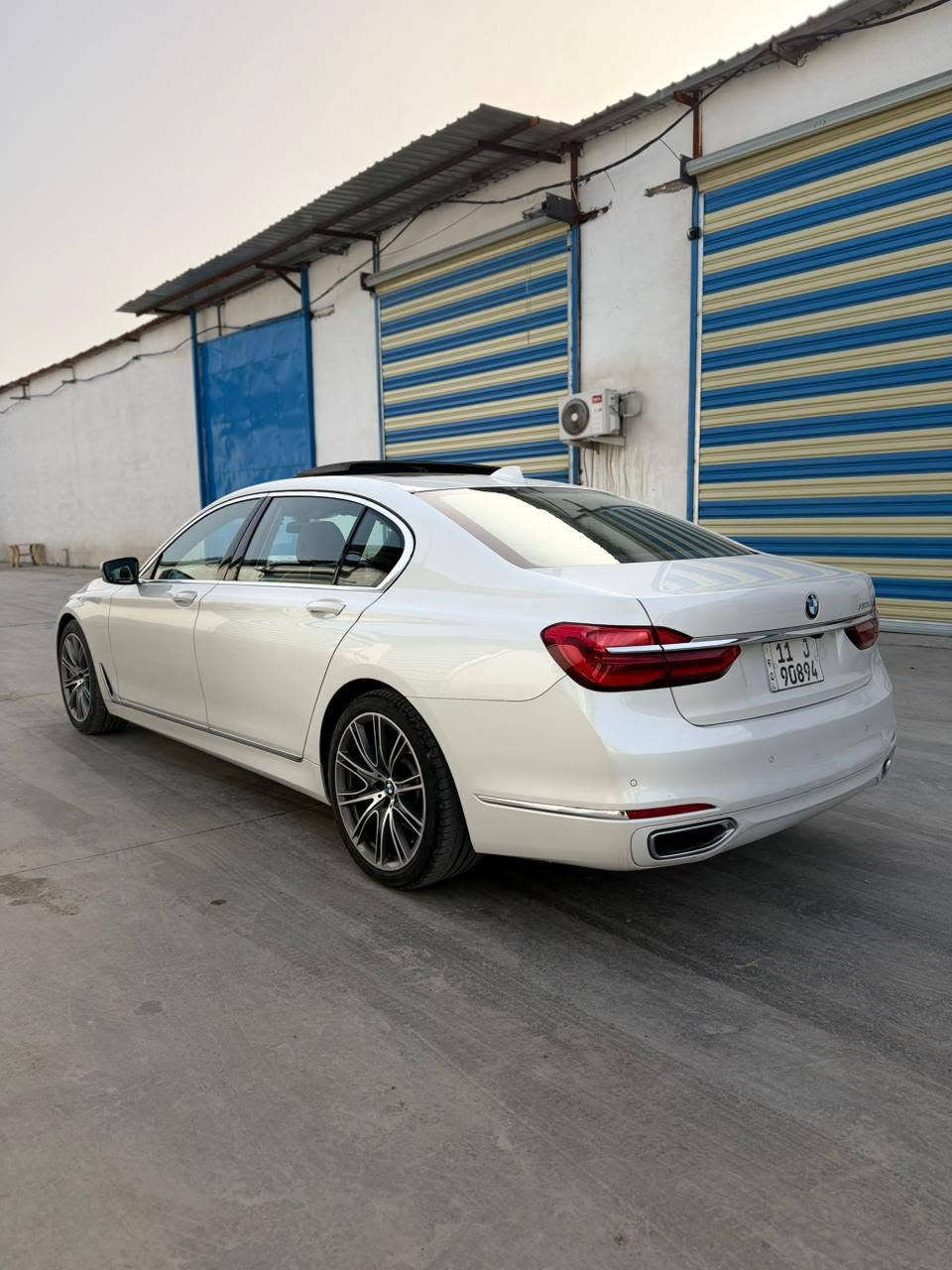 السلام عليكم
BMW 2019
حجم 730 li
وارد خليجي 
وكالت العروش 
المواصفات vvip
فول الفول شنو اليجي بالم بيه ميحتاج نذكرهن 
بجم عريض وباب طويل 
V6المحرك
اللون ابيض صدفي 
ماشيه 72000k
بيه شخوط بسيطه بالدعاميه الاماميه 
السياره كفاله عامه من كلشي
وعليه سيرفس عام كامل وما ناقصه اي شي
رقم بغداد الجديد
السعر 365$
للاستفسار ***********
الموقع اربيل شارع 100 مدينه المعارض
