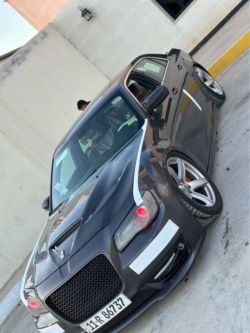 كرايسلر اوباما
موديل 2013 srt اصل 
 مكينة 6400
فول للاخير عدا البانوراما
رادار امامي جانبي
تبريد تدفئة كشنات
تدفئة ستيرن
كشنات كهرباء
تبريد تدفئة كلاصات
دوس كهرباء
ستيرن كهرباء
كشنات خزن
تبريد قطعتين

الاضافات
عليه منضومة جكات s2
اوركالات بجم وبكلايتات سستم كامل
وياله نجمه
اويل كاج كان
عليه تفريغ
دبات سود
عليه منضومة زنون نهار بومه
حلوك كورسا
حشوة محرك مال هيلكات مزود
السياره حادثه دعاميه خلفيه بدون صبغ مكفوله كفاله عامه 
السعر 158وبيه مجال بصيط 
مكاني ديالى بعقوبه تقاطع القدس 
للاستفسار *********** بعقوبة, ديالى
