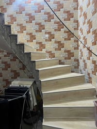 ٣٠٠م • طابقين • شارع ٦٠ حمرابي