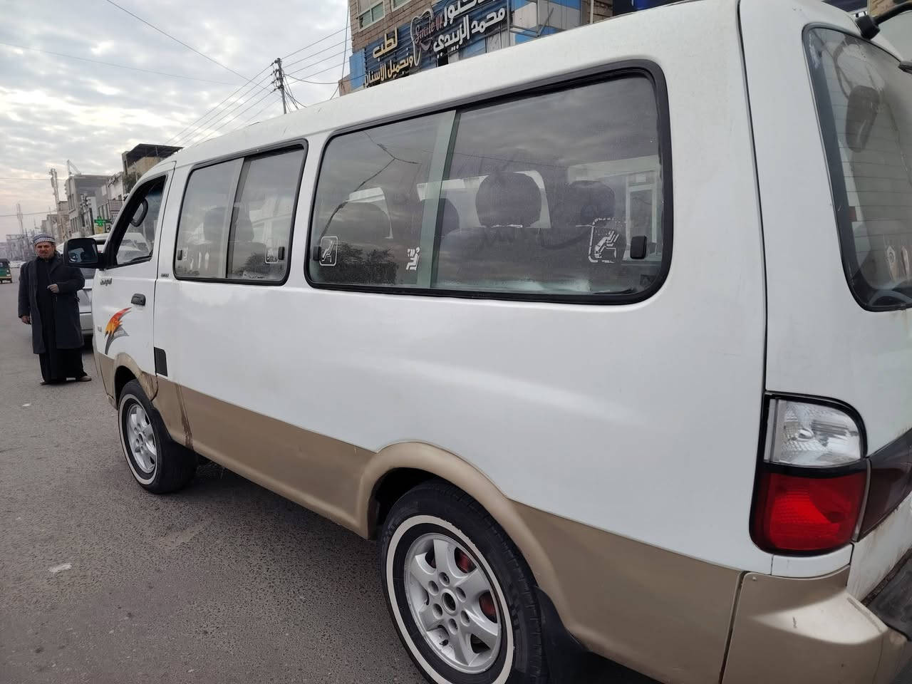 سلام عليكم البيع منغولي مديل 2005اصل مفتوح مكينه 3000 مرشوشه جماليه فقط رقم نكليزي بصره سنويه ل 30 مكينه وكير وكسن وحداديه قبل سبوع نفضها  تخم تاير دواخل حلوه جاهزه شرط تحويل مكاني بصره سعر 105وبيها مجال تفاصيل كله مذكوره وتصوير واضح ***********
