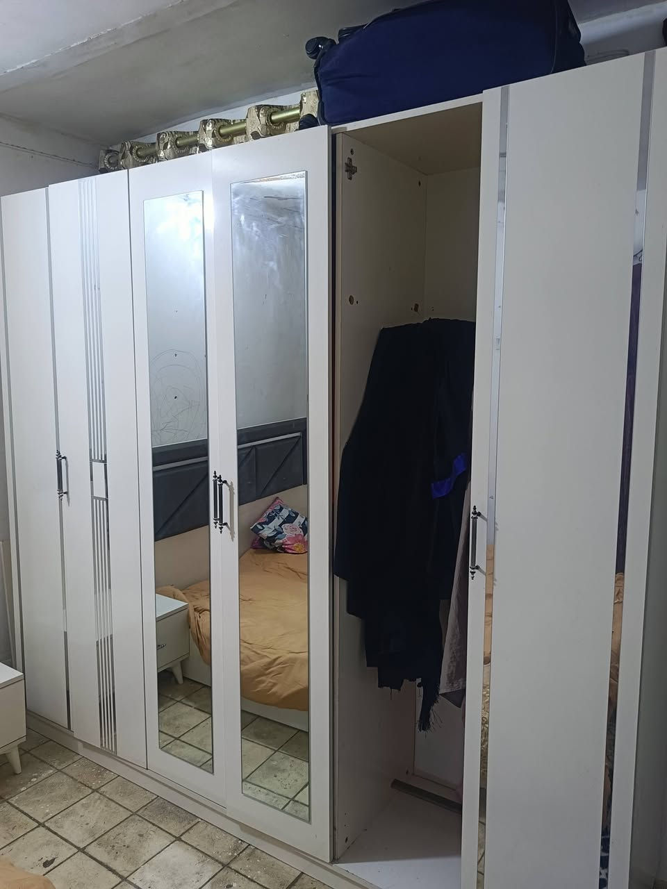 غرفة للبيع مكاني بغداد الجديده نقص بس باب جديدة وقوية لغرفة سعر 250 الف


**إذا كنت صاحب هذا الإعلان وتريد حذفه لأي سبب، رجاءا أرسل رسالة إلى الدعم الفني**