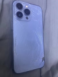 آيفون ١٣ برو • ٢٥٦ • ضهر مكسور