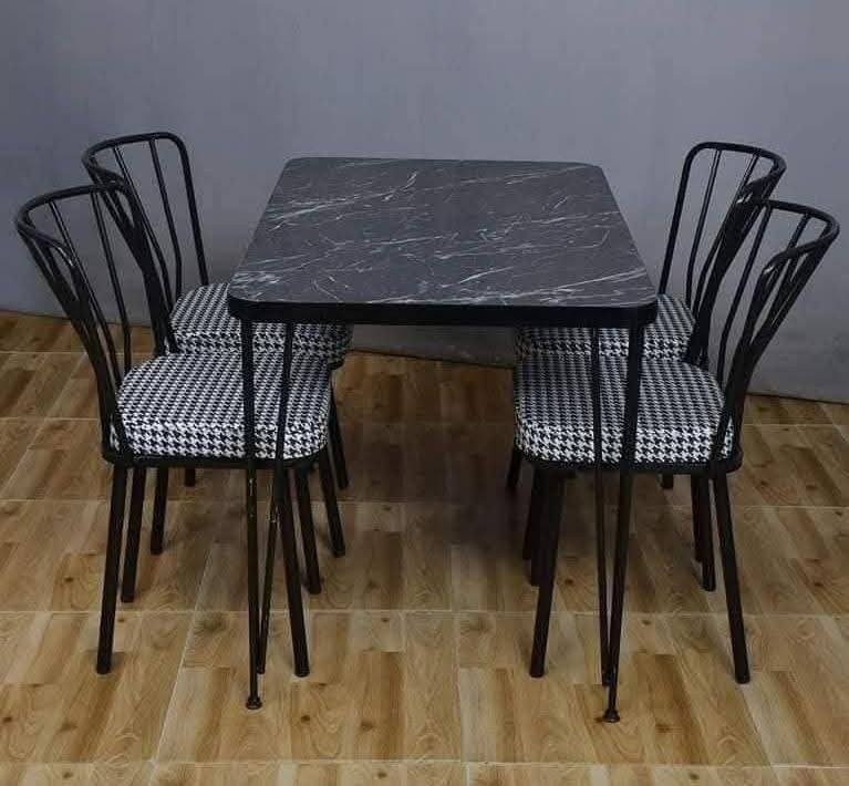 ميز طعام واربع كراسي سعره 120 الف توصيل مجاني


**إذا كنت صاحب هذا الإعلان وتريد حذفه لأي سبب، رجاءا أرسل رسالة إلى الدعم الفني**