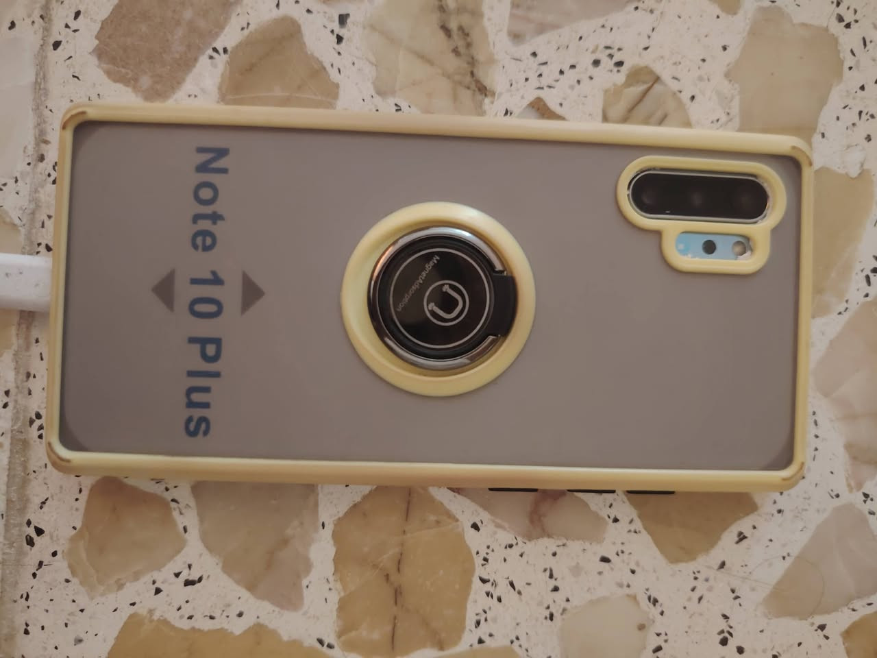 شباب للبيع نوت 10 بلص ذاكرته 256 الرام 12 الجهاز نضيف بي بس فطور خفيفة بلشاشة كارتونته ويا مكفول كفالة عامه سعره ب 160 قفل اليريده يتصل عل رقم او يراسلني  واتساب *********** فقط بي فطور بلشاشة كامل ملحقاتة
