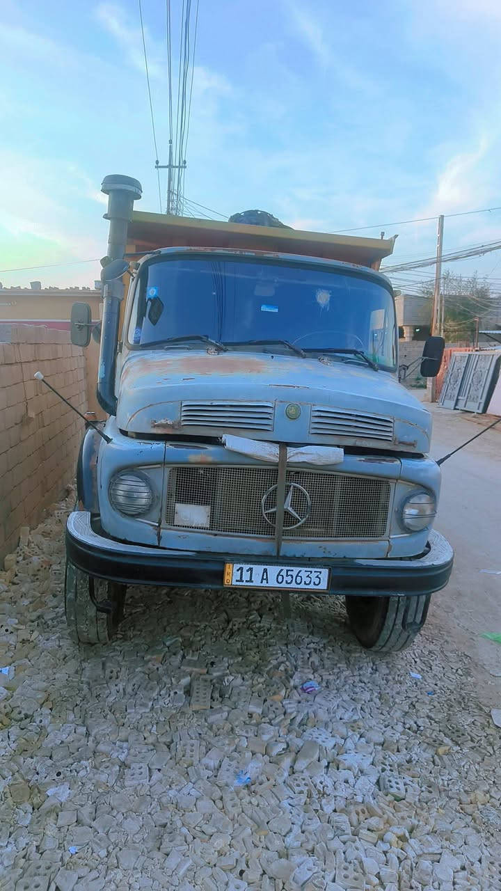 السلام عليكم اقجم للبيع 79 محدثه مجموعه مان مكينه و كير 90 مكفولات للاستفسار اكثر ***********/ *********** مكان السيارة بغداد النهروان
