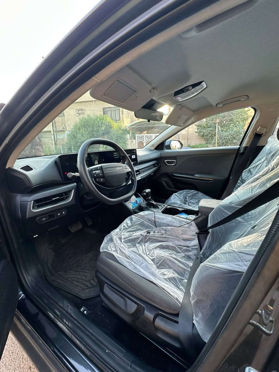 كيا 2025 K4 محرك 2000 cc دوش  

السيارة بدون نقطة صبغ 
/مواصفات / بصمة /تشغيل عن بعد /

نظام ترحيب / شاشة كبيرة /عداد دجتل متصل /

انظمة قيادة نورمال /سبورت /رادار امامي جانبي خلفي / قيادة ذاتية / صندوق ذكي بصمة / بصمة ابواب /اوتو هولد / هند بريك بصمة / بجم لد / صندوق لد /حادث خفيف جدا بدون دواخل بدون ايرباك بدون نقطة صبغ تبديل دعاميه اماميه فقط 

بدون شخوط بدون رصعات كما موضح بلصور .

مكان السيارة بغداد 

للاستفسار اتصل :- 

***********
