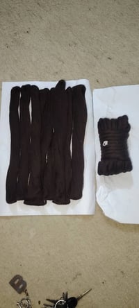 خاجيه غزل صوف لون ابراهيميه ناعمه وحلوه للبيع سعر ٤٠٠ وبيها مجال 07730...