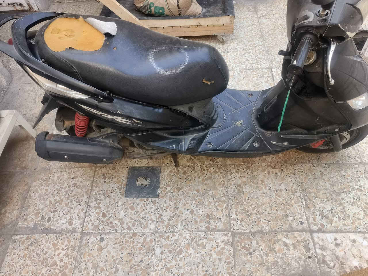 سلام عليكم دراجه ثعلب للبيع 350 وبيهه مجال مكان شعله رقم ***********
