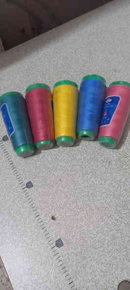لوازم خياطه للبيع بسعر مناسب للتواصل ***********
