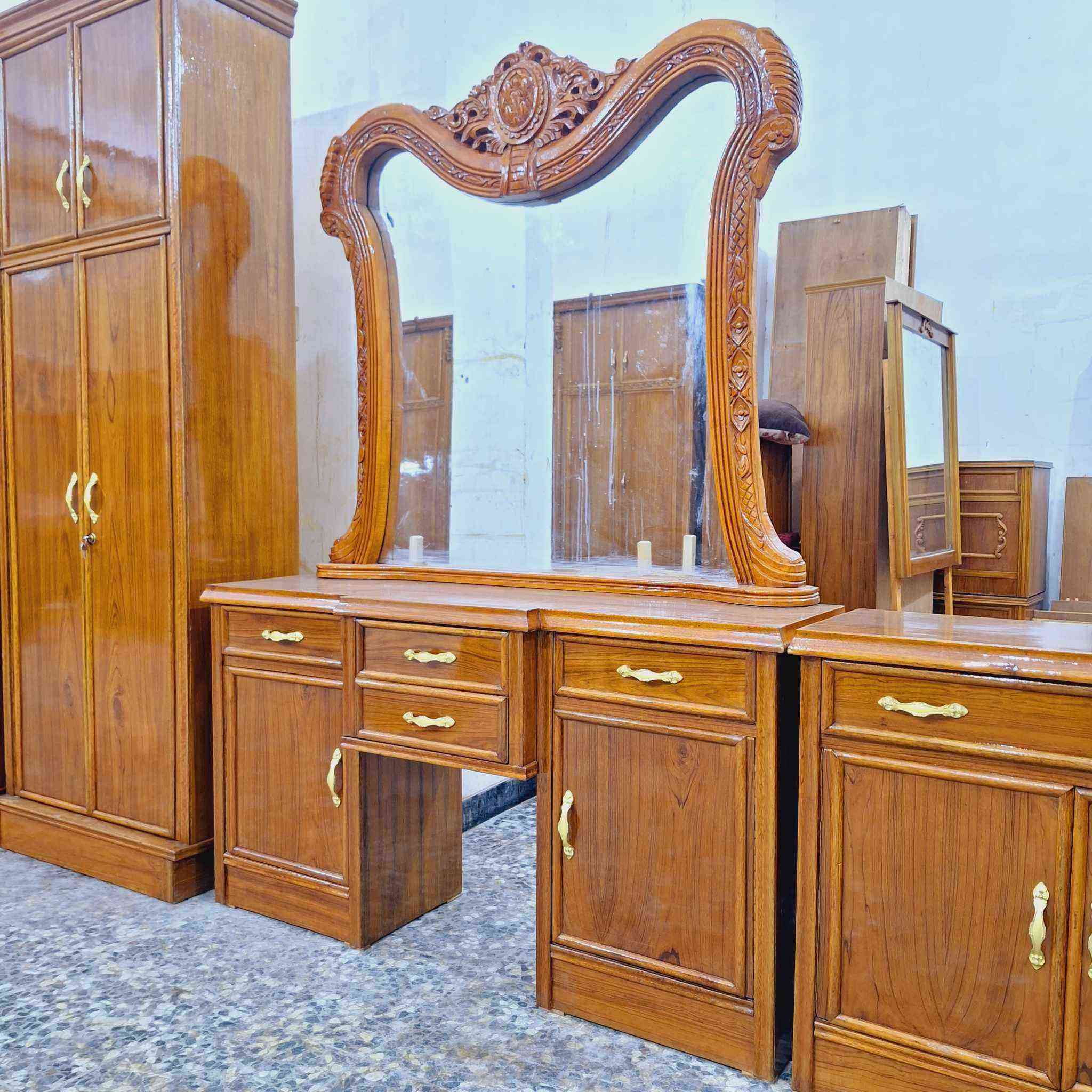 غرفه خمس ابواب ملحق داخل خارج صاج الخارج٥ملم والداخل ٤ملم التوج عضم زان مصري ثقيل غرفه تفصال درجه اولى السعر 1450 واصل داخل بغداد بغداد, العراق


**إذا كنت صاحب هذا الإعلان وتريد حذفه لأي سبب، رجاءا أرسل رسالة إلى الدعم الفني**