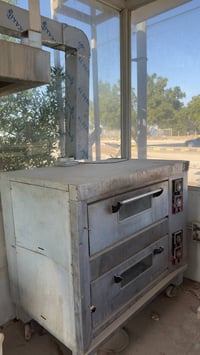 مطعم متكامل • استعمال شهر • النجف