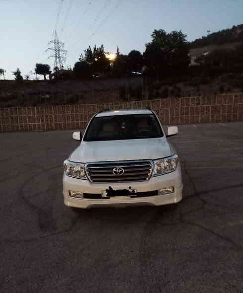 لاندكروز 2011 ستينيه كاز تم رفع التصفيح صبق عام بدون اي حادث رقم اسليماني سنويه 2030 
السياره جاهزه اي نقص ما موجود السعر 250 وبيه مجال قليل للتواصل وتساب ***********
