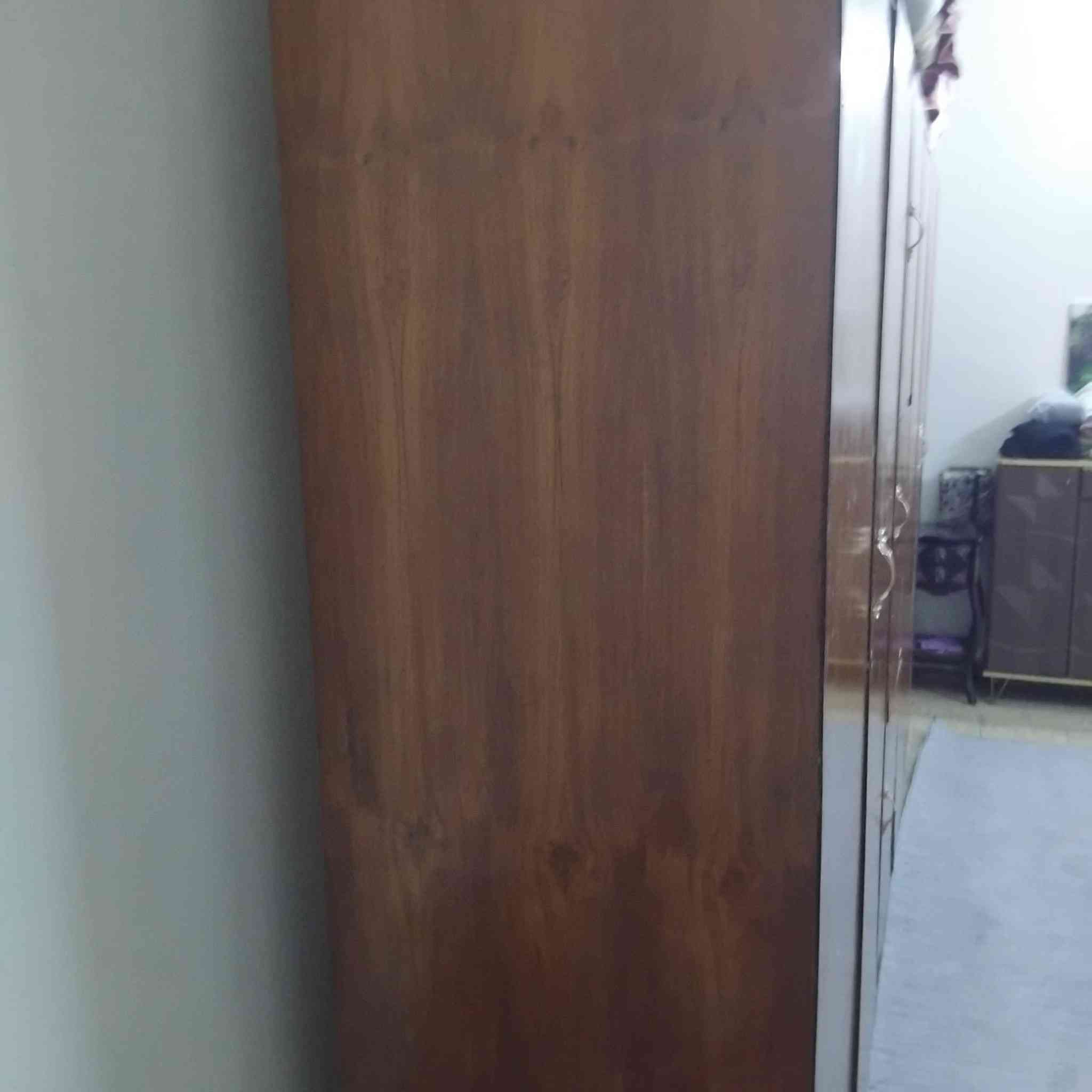 للبيع كنتور خمس أبواب السعر 150 الف المكان حي اور للاستفسار ***********
