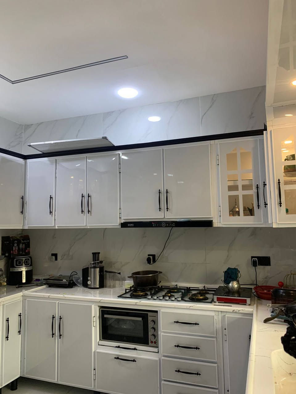 دار للبيع في حي الملايين الاولى
مساحه الدار 160م 
يحتوي الدار على 5 غرف نوم ومطبخ وصحيات واستقبال وهول 
موقع الدار قرب جامع الصواف 
صنف الدار بستان ملك صرف 
لمعرفه السعر أكتب تم 
أو مراجعه مكتب مدخل حي الملايين الاولى مكتب أرض التميز للبناء والعقار 
اي استفسار يرجى مراسلة الصفحة او الاتصال ع الارقام المذكورة⬇️⬇️
***********
***********
