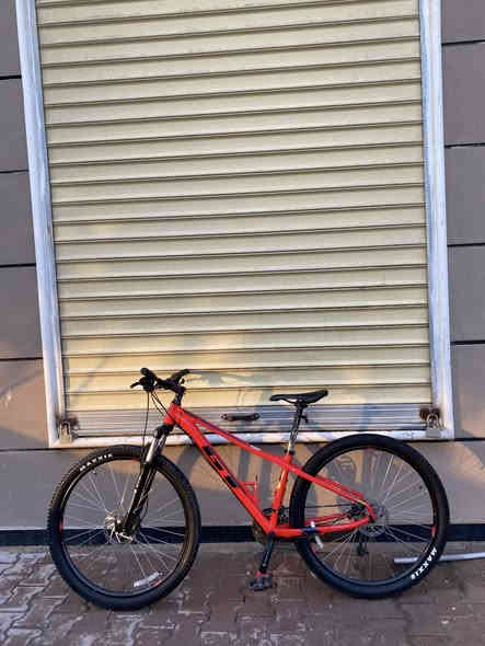 GT امريكي
ويالة WTB تايرات ماكسزز

عدد السرعات 8*3

بريكات تيكترو دهن

القياس 29 الحجم S

مختم GT

السعر
375

وبي مجال قوي 

مكاني بغداد واكو توصيل
الرقم ***********
