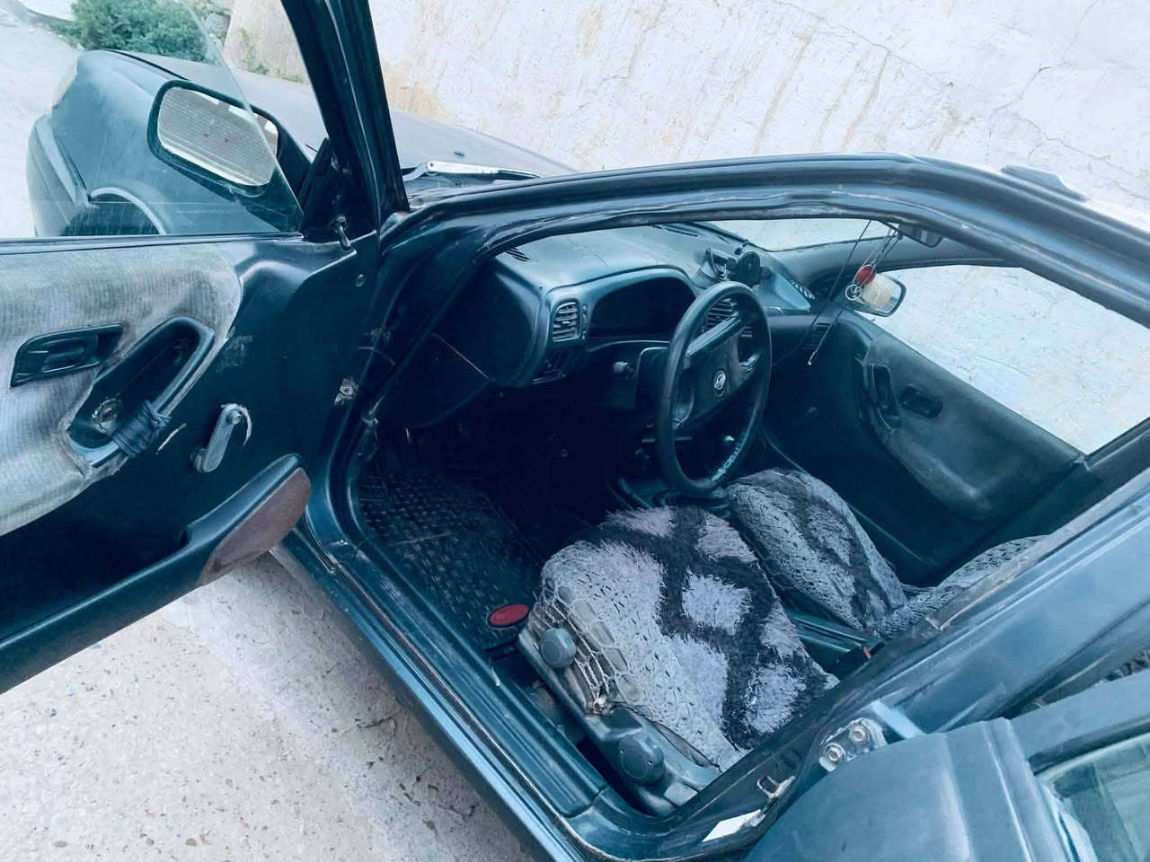 سلام عليكم من رخصه مدير الكروب لبيع سياره نيسان سني 94محرك 18 كير عادي محرك وكير وصدر خير من الله السنوية نافذة تبريد بس ناقص غاز بلاديه مال جناي السعر 23 وبيه مجال بصيط العنوان الفلوجة النساف استفسار ***********ترهم مراوس
