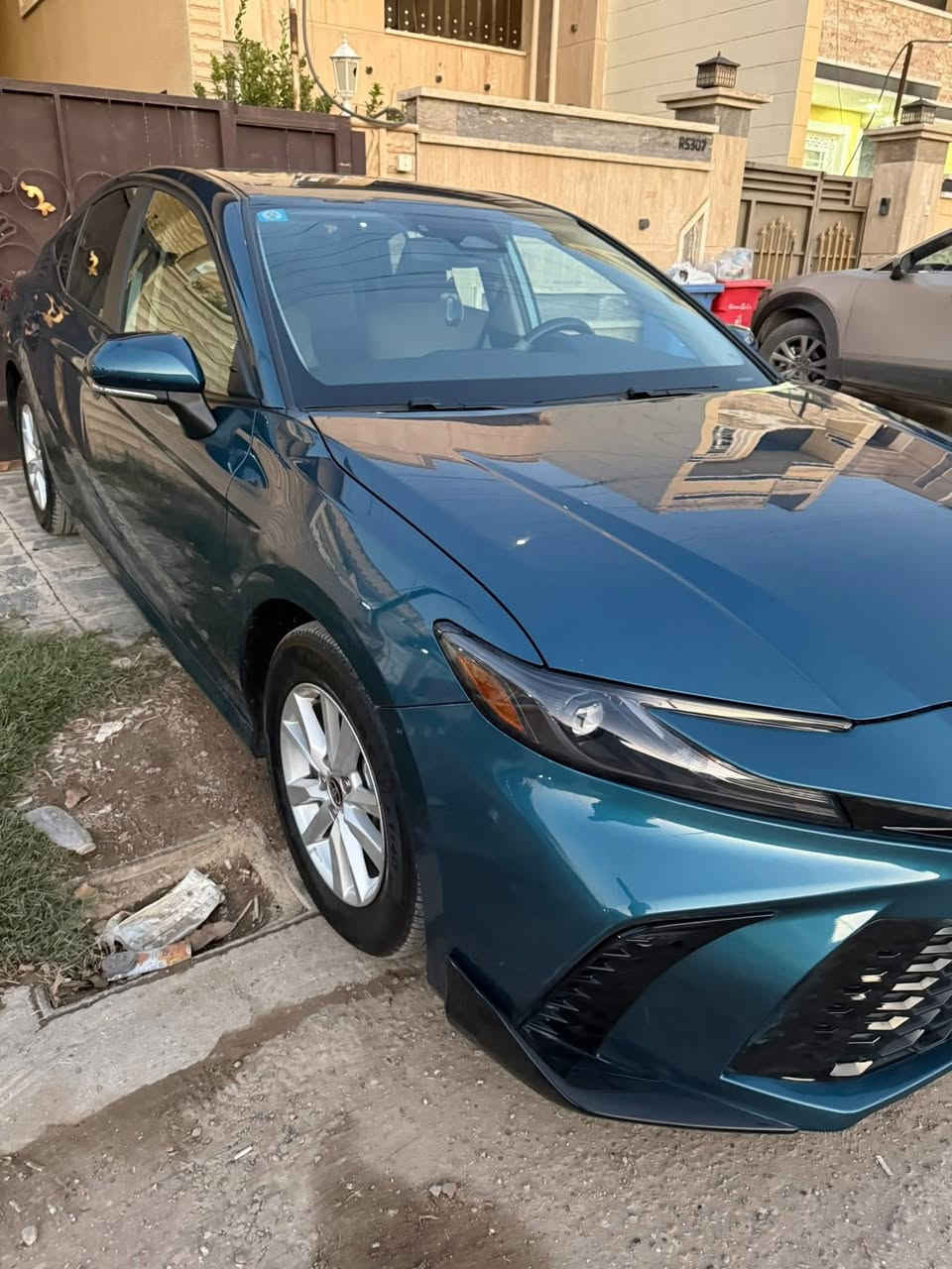 𝟐𝟎𝟐𝟓 𝐓𝐎𝐘𝐎𝐓𝐀 𝐂𝐀𝐌𝐑𝐘-LE
تويوتا كامري (LE)موديل : 2025

 رقم بغداد ابأسمي

اللون :  اخضر فيروزي

عداد المسافة :23

حجم المحرك : 2.5L (4.سلندر) هايبرد

ملاحظة حادث السيارة : موضح بالصور جاملغ امامي وبنيد بدون دواخل

المواصفات :LE

كيج الكتروني

شاشة  كبير لمس

شحن واير ليس

كـــامـــيرا

ابواب  بصمة

بصمة تشغيل 

تشغيل عن بعد (𝐑𝐄𝐌𝐎𝐓𝐄 𝐒𝐓𝐀𝐑𝐓)

هاند بريك بصمة

اوتو هولد (𝐀𝐔𝐓𝐎 𝐇𝐎𝐋𝐃)

اوتو ستارت (𝐀𝐔𝐓𝐎 𝐒𝐓𝐀𝐑𝐓)

اوتو ستوب (𝐀𝐔𝐓𝐎 𝐒𝐓𝐎𝐏)

رادار امامي (تحديد مسار)

‏‎رادار جانبي (نقاط عمياء)

‏‎رادار خلفي (التحذير من الاصطدام)

 نظام (𝐄𝐂𝐎)

نظام (𝐍𝐎𝐑𝐌𝐀𝐋)

نظام (𝐒𝐏𝐎𝐑𝐓)

تحكيمات استيرن

تبريد مركزي

لايتات ليـــLEDـــد عدسة زينون بيلادي

سعر السياره 210وبيها مجال
‏‎تفاصيل اكثر الاتصال علی ارقام التاليه  

‏ WhatsApp - Vibir

☎️ [***********]

مكان السياره بغداد العامريه
