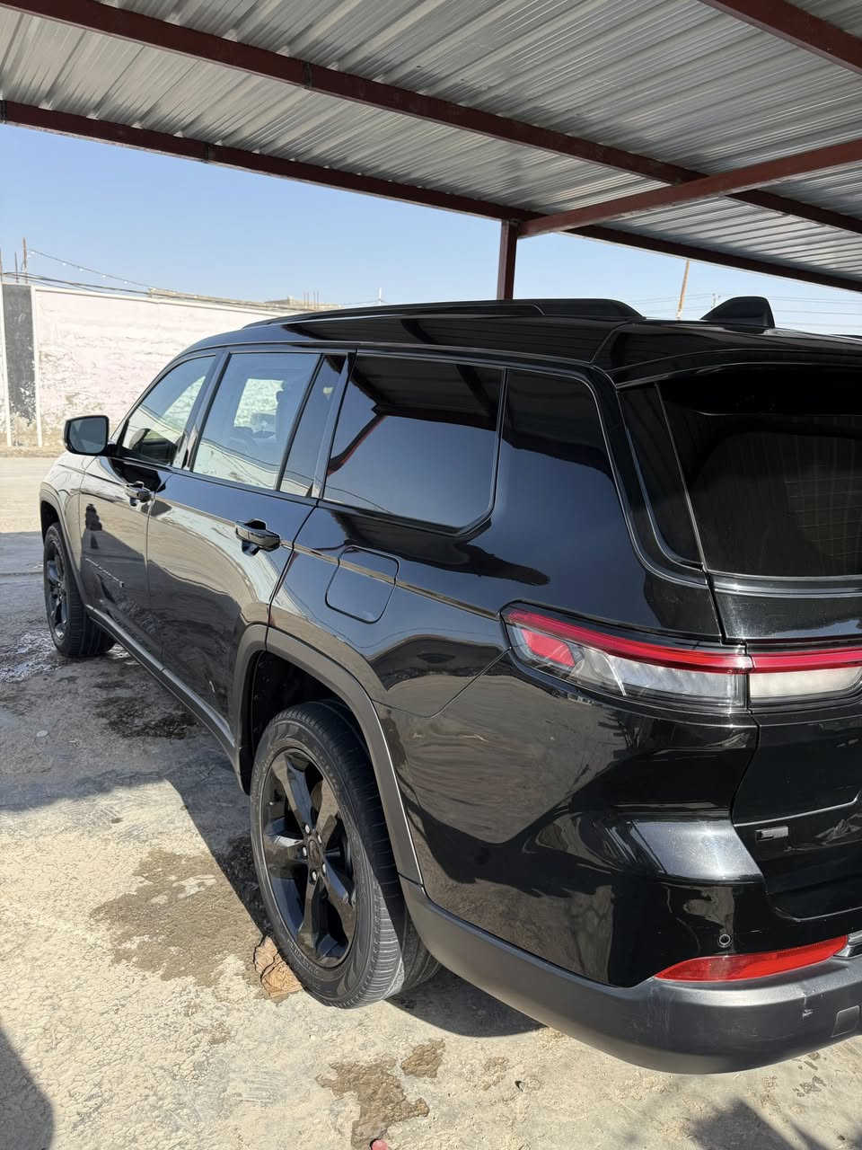 السلام عليكم من رخصة الادمن

جيب كراند شيروكي لمتد  1\1

بدون ايرباك (حادثها اخو الكلين اشويه بل طرف مال البنيد فقط صبغ     رقم شاصي بل منشور)

الموديل : 2023

المحرك : V6.  3.6L . 

7 راكب

رقم بغداد 

المواصفات :

* دفع اوتو ويل. 

* رادار امامي مع مانع تصادم . 

* تحذير الخروج عن المسار .( ضبط الحركة بالمسار)

* تحذير النقطة عمياء ⚠ .

* ويل قياس 18 انج .

* سقف بانوراما . 

* شاشه كبيرة 10.1 انج . 

* نظام الخرائط (GPS) .

* كاميرا داخلية . Family مراقبة اطفال

* كاميرا خلفية . 

* المصابيح الأمامية زنون .

* كشافات الضباب زنون .     

* تشغيل عن بعد .

* صندوق كهربائي .

* مقصورة الركاب من الجلد

* حفظ وضعيات الجلوس (ميموري) . 

* المقاعد الأمامية كهربائية .

* سستم صوت Alpine . 

* انارة داخلية LED . 

* حساسات خلفية ..

* مرايا متحسسه للضوء العالي . 

* مانع تصادم خلفي وامامي.

* بلوتوث تلفون . 

* محدد سرعة . 

* نظام التشغيل والاطفاء الاوتوماتيكي ( Auto Start System ) .

* نظام بريك اوتماتيكي ( Auto Break System )

* وارد امريكي ضربتها موضحة بالصور

* اللون أسود 

* ايرباكات كلها سليمة 

السياره علا وضع شركه 

ومواصفات اخرى السياره موجود في الديوانية عفك

 للاستفسار الاتصال بالرقم

***********

