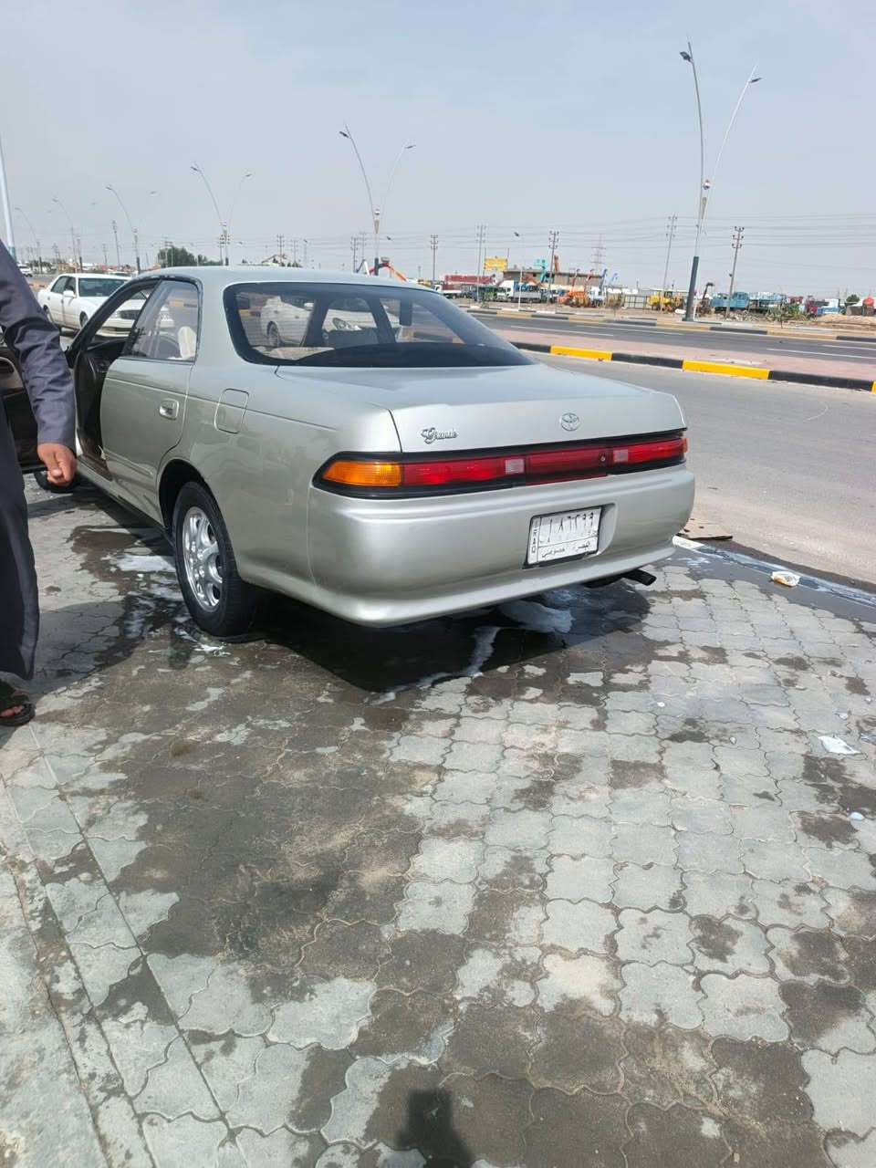 السلام عليكم مارك مودل 93 بسم مشروع وطني 28 علمن مرشوشه بس الجماليه مكفوله كفاله من الضربه من كص و النقل جثه مكينه ثنين ونص سيارة رقم بصره العنوان بصره رقم ***********
