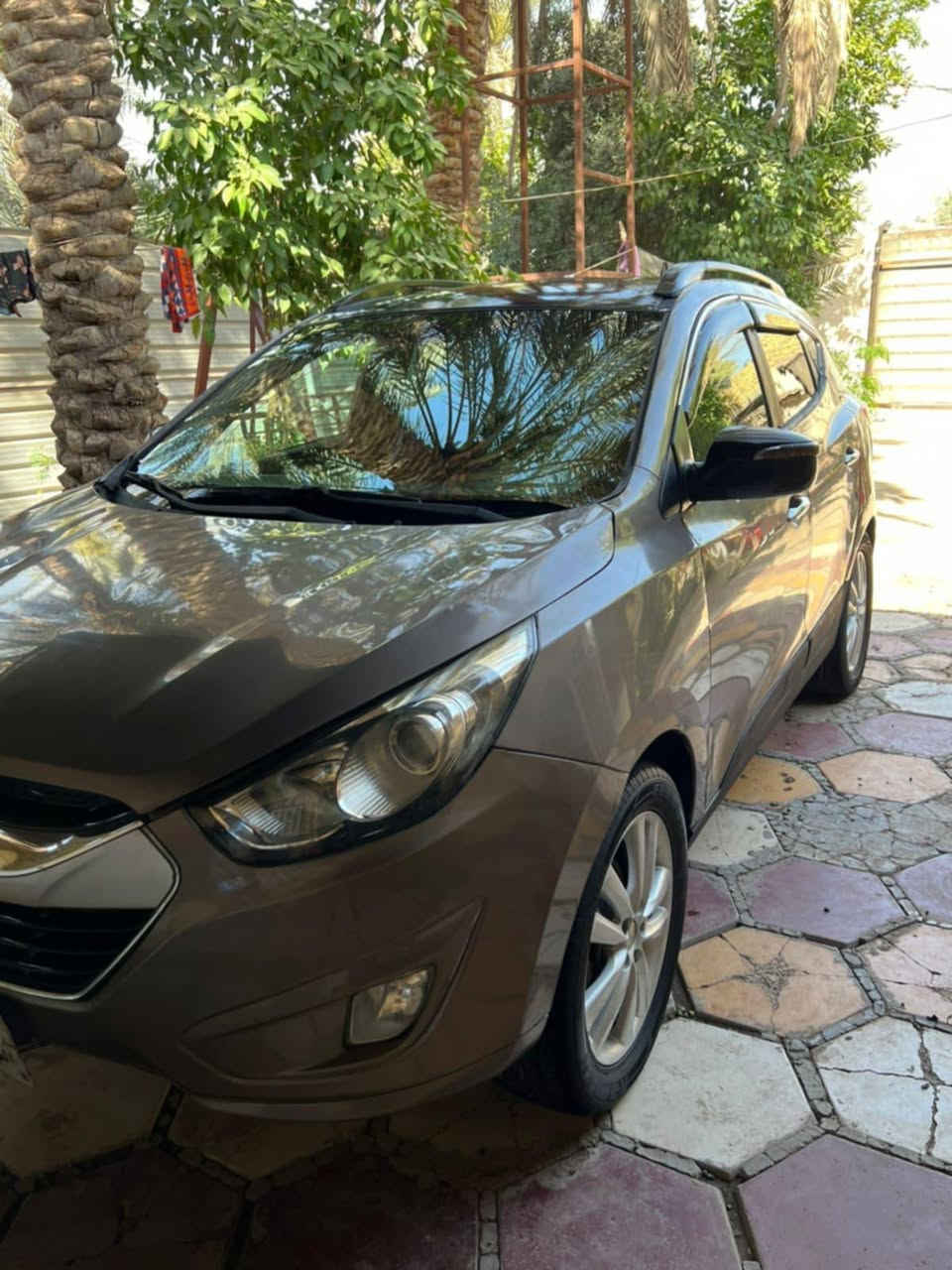 توكسان ١١ اربيل مصبوغه حزام
بدون دواخل
كير مكينه تبريد مكفولات
حداديه جديده صار سبوع سويته
تخم تاير باتري جدد
كهربائيات كله شغاله
منضومت البانزين مسويله ادامه جديده
غرفه نضيفه تريد وكاله تريد تحويل
مكفوله من العيب الشرعي
موجوده بالحله
سنويه ساقطه 
جاهزه ماناقصه كلشي
سعره ٨٨
***********
