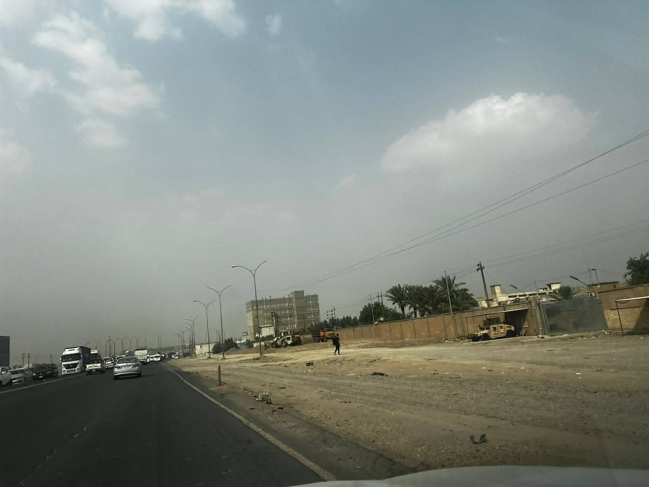 أرض زراعية في عويريج على الشارع العام مباشرةً مجاور أفران الاغا ومجاور البان كانون
الحصة (١٢)دوانم واجه ٦٠ من اصل مساحة العقار البالغه (٤٧) دونم كامل واجه ٢٣٠ مساحة العقار ارض خاليه من اي بناء يستطيع المشتري شراء حصص اخرى بعد شراء حصتنا ويمكن ان نساعده في ذلك
العقار يصلح لكل شي زراعي صناعي تجاري سكني يصلح جامعة او مستشفى ضخم او مشروع صناعي عملاق او وكاله سيارات او مجمع سكني او مول تجاري او جملونات مخازن ضخمة او اكثر من مشروع معاً 

***********

#دوانم #عويريج #تجاري #عقار #عقارات #زراعي #عقارات_العراق #عقارات_بغداد #أستثمار #أكسبلور #مخابز_باب_الاغا

