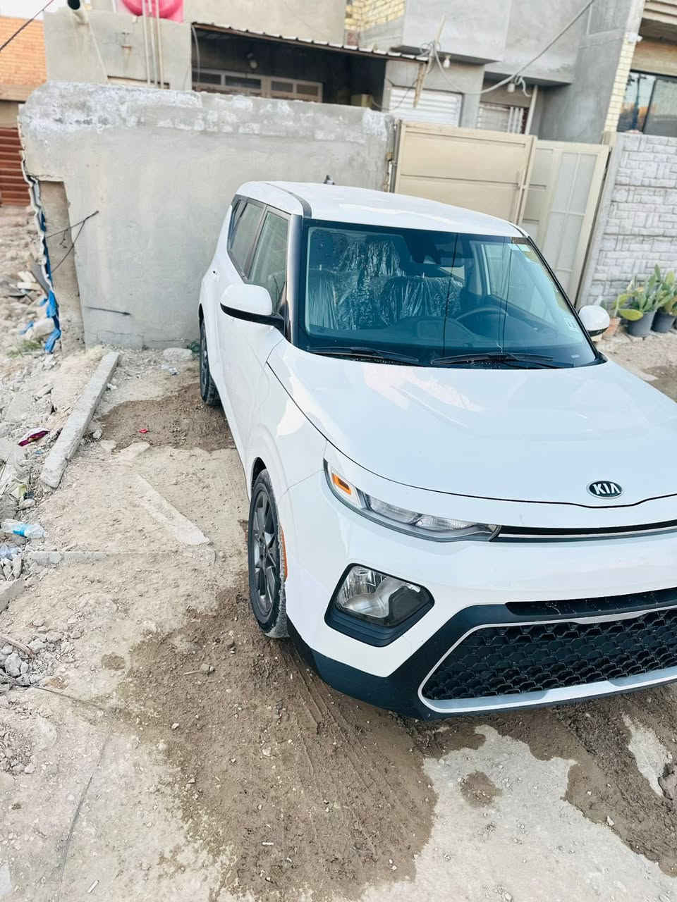 السلام عليكم للبيع كيا صَول/بدون لوحات
موديل 21 لون ابيض صدفي 
الحادث/ جاملغ امامي
ارباك ستيرن طاك فقط ومغلف
المواصفات /شاشه
  كامره دواره
رادار امامي
توقف ذاتي
اوتو بريك
رادارات مري
كشن سايق كهربائي
ويل اسود مميز
مكان السياره /بابل حي الإمام /السعر 137   وبيه مجال 
للاستفسار /***********
