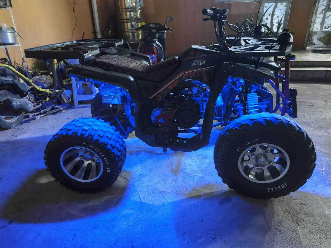 سلام عليكم متاح دراجه رباعيه الحجم الكبير حجم المحرك ٢٠٠cc اوتوماتيك DNR  شغاله هندر دراجه حلوه ونضيفه شرط شلعه وبطناش  فول نضافته موضحه بل صور نقصه فقط سلف  رايده ٨٢٥ وبيه مجال مكان مدائن سلمان باك قرب الإمام سلمان المحمدي *********** متواجد خاص واتساب
