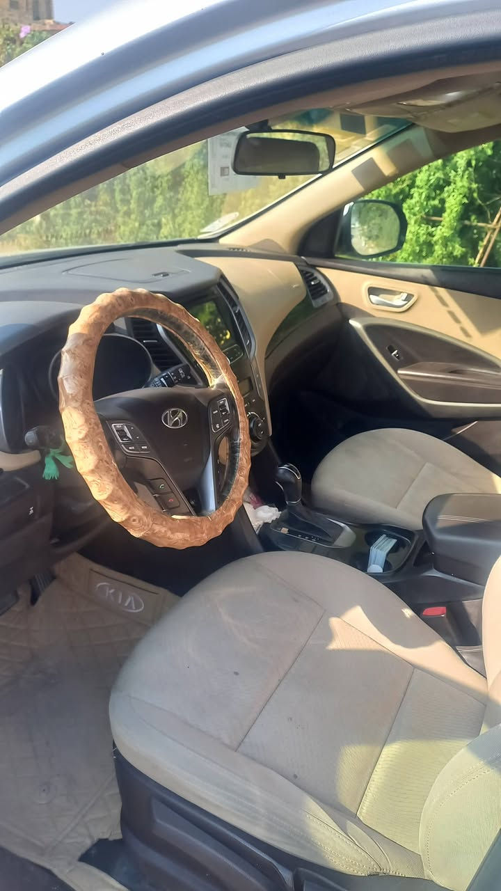 السلام عليكم سنتافيا ٢٠١٥ خليجي محرك ٦سلندر  سبعه راكب مكفوله من الضربه بيها رشات صبغ فول الموصفات رقم انكليزي سنويه الغايه ٢٩ السعر ١٦٨ رقم التلفون *********** مكانها ميسان المجر
