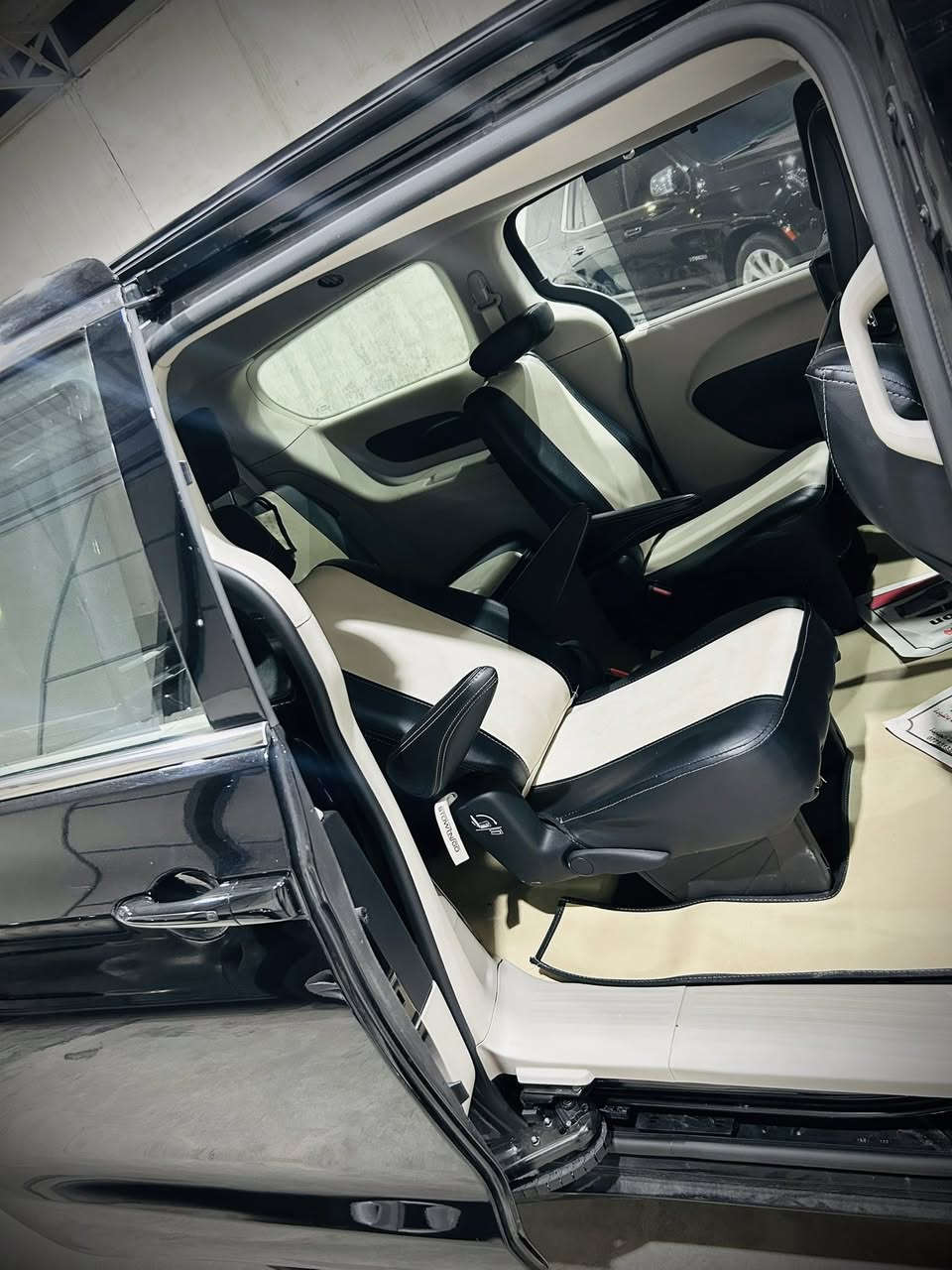 السلام عليكم
سياره موديل 2024

سياره فول مواصفات 

حادثها (منشور بل صور )

ماشيه 14ميل سياره جديده (متروكه)

بدون مراوس 

مكاني  بغداد 

البلديات 

السعر (250)$

***********
