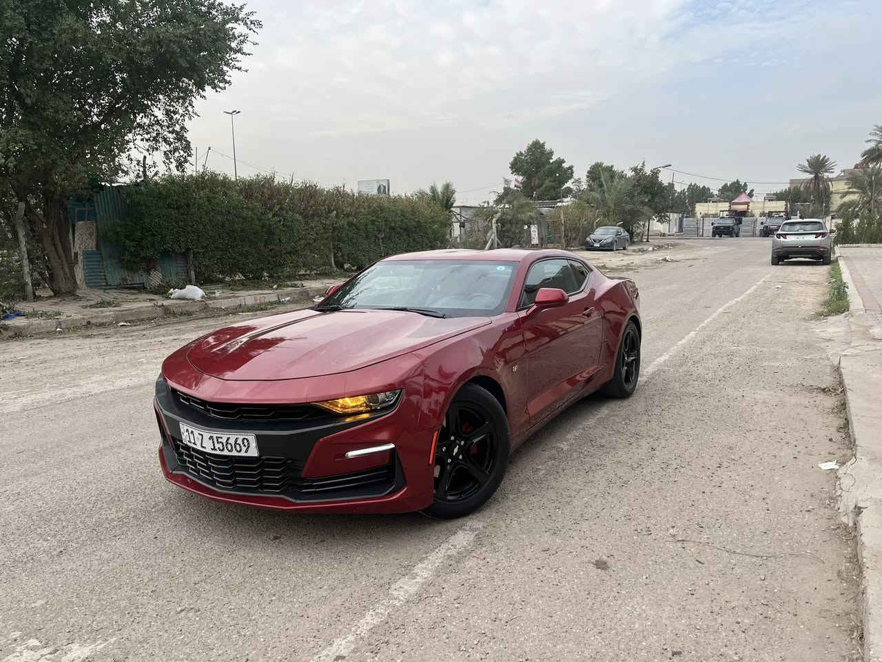 السلام عليكم للبيع كمارو موديل ٢٠٢٣ لون مميز رقم بغداد حجم المحرك ٤ سلندر تيربو السيارة جديدة على وضع الشركة ماشية ٢٠ حادث جدا بسيط بدون دواخل   صبغ ربع الجاملغ الامامي فقط السيارة جاهزة كير مكينه صدر تخم تاير بطاريه جديدة بالخير على الياخذة مكان السيارة بغداد شارع فلسطين السعر ١٤٥ اي استفسار ***********
