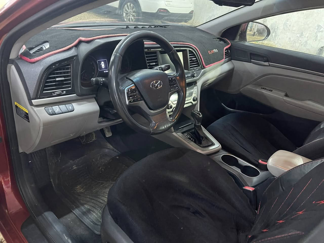 2017.                               السعر 118.                    ***********
