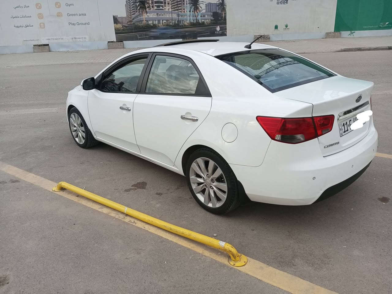 السلام عليكم كيا سيراتو موديل 2012 خليجي رقم بغداد الجديد بأسمي فول مواصفات عدة البصمه تحكم جهتين+ اشاير بالمري +حساسات خلفيه +شفتاة ستيرن+ كير 6 نمر
السيارة كفاله عامه لا صبغ و لا تبديل فقط بارد موضح بالسونار  السعر( 115 )وبيه مجال
اتصال *********** بي واتساب 
مكاني بغداد الغزالية/ او ابو غريب
