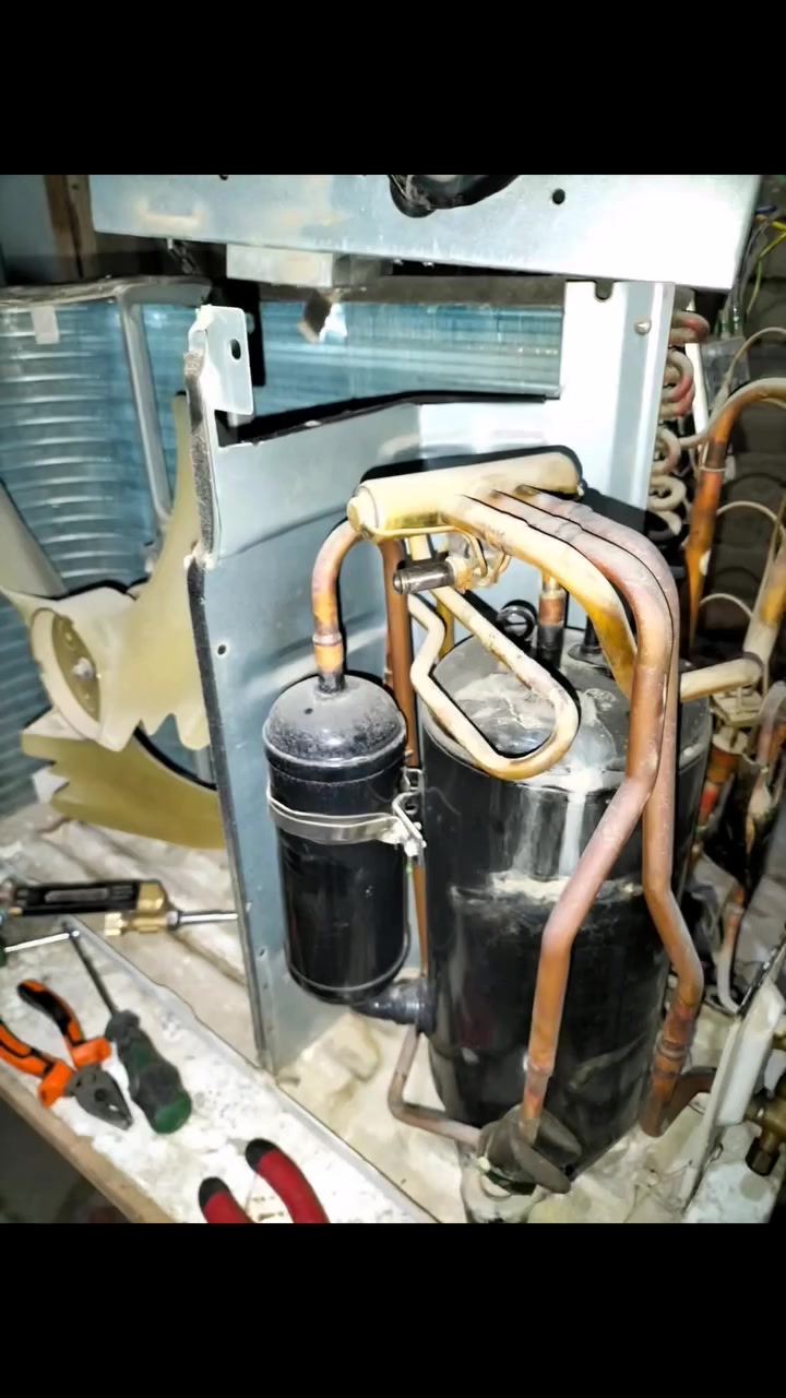 تنصيب وصيانه كافة اجهزة السبالت
صيانه اعطال متعلقه في مكيف اذا كان غاز او عطل كهربائي 
غسل  لجميع انواع السبالت والمكيفات غسل في موقع نفسه حل وشد مع صيانه شامله فحص غاز صيانه الانابيب سبلت
نقل السبالت المستخدمة من والى🔧
🔧نصب سبلت جداري عمودي مع ورقه ضمان للعمل
🛠️ عمل فاكيوم عند تنصيب 
🔧تبدل بطل ظاغط جديد أو مستعمل او تبديل وحده خارجيه كامله 
🔧 صيانه كارت وحده داخليه جداري و عمودي 
🛠️ حل مشاكل اعطال كود او رموز تطلع في شاشه
مثلآ P12 E2 S1 H6 S2 F1 وغيرها من الرموز 
🔧 حل مشاكل سحب تيار عالي٠ مشاكل تخص فصله سبلت اوقات حراره عاليه 
🔧شحن وصيانه كافه المشاكل المتعلقه ب الليك وشحن الغاز مع فحص دقيق أماكن تسريب في وحده خارجيه وداخليه 
🔧صيانه عاكس الدورة(ولف عاكس) بدون قص ولا داعي للتبديل وغاز يبقه نفسه 
🛠️الفحص الشامل.... اذا كانت تريد تشتري سبلت وماتعرف هل هو تمام او لا.... لا تحتار كادرنا موجود يطلعون وياك

مستعدين لخدمتكم وأهم من كل شي( الموعد) 

*********** واتس اب أيضاً 
***********
العنوان السماوه. ال معالي @أبرز المعجبين
