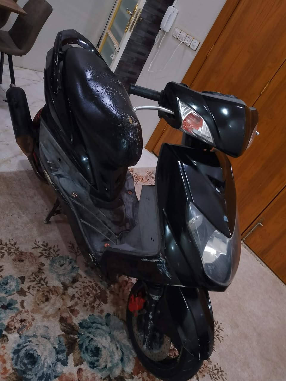 سلام عليكم سكنس فحل ياباني
مكينه 58ونص 
كلاجات رياضي 
سلف جبير 
صالنصه صجميه 
تأيرات جدد 
كفر بلادي سواد بلادي 
دراجه نكره نقصه شوته فقط 
مكاني نجف 
رقم {***********}
