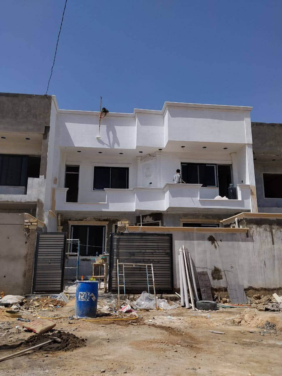�✨ بيتك يستحق الأفضل… والتميز يبدأ من هنا! ✨🏡

🎨 تريد تصبغ بيتك؟
🏠 تريد ديكورات عصرية تضيف فخامة وأناقة؟
إذن لا تتعب نفسك بالبحث… سجاد صديق وكريم حسن جاهزين ينفذون حلمك بأعلى جودة.

✅ صبغ داخلي وخارجي باحترافية عالية
✅ ديكورات جبسن بورد بأحدث التصاميم
✅ بديل الخشب الفاخر
✅ بديل الرخام بأجمل اللمسات
✅ تنفيذ واجهات فوم وديكورات عصرية مميزة
✅ نجيبلك أحدث التصاميم… وأنت تختار اللي يعجبك

⭐ شغل درجة أولى… وتشطيب يرضيك، وبأسعار تناسب الجميع.

🤝 تخفيضات خاصة لعوائل الشهداء وذوي الدخل المحدود، تقديرًا ووفاءً لهم.

📢 لا تخاطر ببيتك مع أي شخص…
اختَر الخبرة… واختَر الإبداع… وخلي بيتك يحچي عن ذوقك.

📞 للحجز والاستفسار راسل الصفحة أو اتصل 
سجاد صديق. ***********
كريم حسن. ‭***********‬
