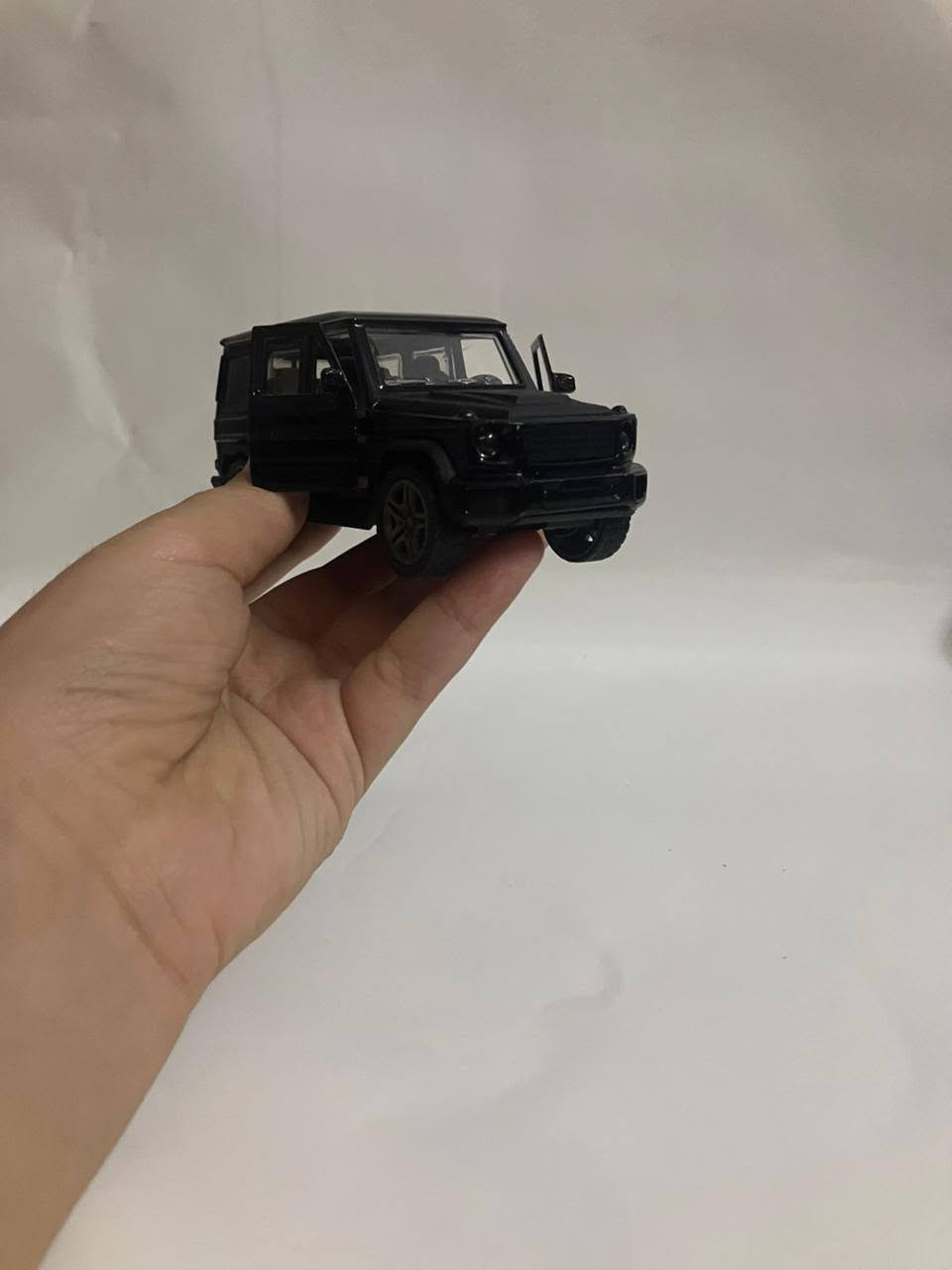 متوفره الان ☑️
MERCEDES G CLASS 

☑️ فتح بابين 👍 
☑️ كاوتش متحرك 👍 
☑️ بدون اضاءة كشافات اماميه و خلفيه 👍 
☑️ خامة معدن ممتازه 👍 
☑️ سعر مناسب جدا 👍💵 
☑️ متوفر شحن لجميع المحافظات 🚚📦 
☑️ الدفع عند الاستلام 👍 
(Y&M Dicast 🌹)
#ماكيتات سيارات


**إذا كنت صاحب هذا الإعلان وتريد حذفه لأي سبب، رجاءا أرسل رسالة إلى الدعم الفني**