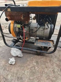 مولد كهربائي • للبيع