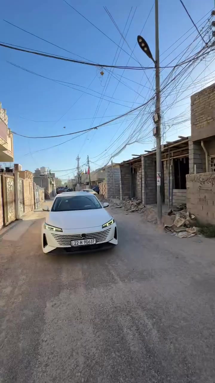 � للبيع دار مميز بموقع استراتيجي وقريب جداً من السيدية 🔥

📐 المساحة: 100 متر مربع.
📄 السند: طابو زراعي – سند 25 حق التصرف.
📏 الواجهة: 5 متر × 20 متر.

📍 الموقع: شارع أبو نزار، من أرقى وأفضل المواقع، قريب جداً من السيدية.

✅ الخدمات مكتملة:
⚡ كهرباء
💧 ماء
🛣️ شارع مبلط

🚗 موقع مميز جداً:
يبعد فقط 7 دقائق عن تقاطع درويش، ويتميز بمدخلين:
• المدخل الأول من السريع باتجاه السيدية.
• المدخل الثاني من جهة الدوانم.

💰 السعر:
🔹 50 مليون دينار مقدماً فقط.
🔹 والباقي يُسدَّد بأقساط شهرية مريحة.

⭐ فرصة حقيقية للسكن أو الاستثمار، بسعر مغرٍ وموقع يصعب تكراره.

📞 للاستفسار والحجز والمعاينة:
المهندس عمر علي الجبوري
🏡 عقارات بغداد
***********
