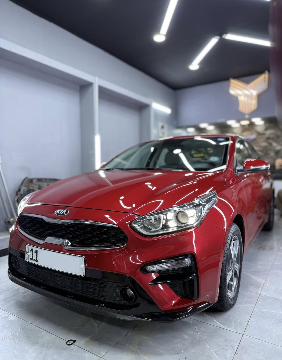 السلام عليكم سيراتو 2020 زيروووو ماشيه 6 الاف فقط سبيرها منازل
كفالة عامه من الصبغ والبارد والتبديل والحالوب بيها شخط مكحل
فول مواصفات 
محرك 1.600 / بصمة تشغيل / بصمة ابواب / تشغيل عن بعد / لد امامي / لد خلفي / حساس امامي / حساس خلفي / فول تحكم ستيرن / تبريد قطعتين / شاشه وكاميرا خلفيه / شاشة عطلات بالدشبول / بلوجكتر ليزري / صندوك ذكي / كشنات خلفيه قلااب / مري شفط / اشاره بالمرايه / 3 انظمة قياده ( ايكو - سبورت - نورمال )

سعرها 165$ وبيها مجال الجناي يتصل وبالخدمه مكاني بغداد الكرخ

***********
