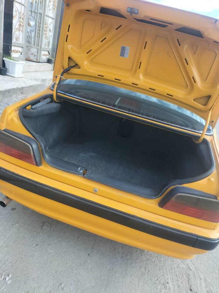 للبيع بيجو بارص مديل 2018  سياره جديده كير محرك تبريد مكفولات تخم تاير جديد باتري جديد شاشه تحكم استيرن ويل كب كهربائيات كله شغاله غرفه جديده سعر 55 مع مجال بسيط *********** السماوا, المثنى
