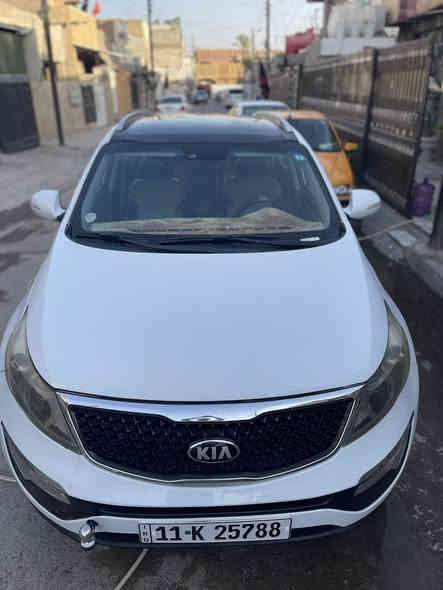 سلام عليكم ورحمة الله وبركاته
كيا سبورتج 2014 خليجي
رقم بغداد انكليزي
بنوراما
تحكمات ستيرن اربع جهات
محرك ٢٠٠٠ دوش
شاشه وسماعات اصليه بوز
مري شفط
كير محرك مكفولات من كلشي
بيه معجون اباب عكس السايق الباب مصبوغه
وبارد بالجنطه حسب ما موضح بالتأشير 
اطارات جديدة 
تبريد قطعة وحدة 
عنوان بغداد الزعفرانيه
السعر155
رقم الهاتف ***********
