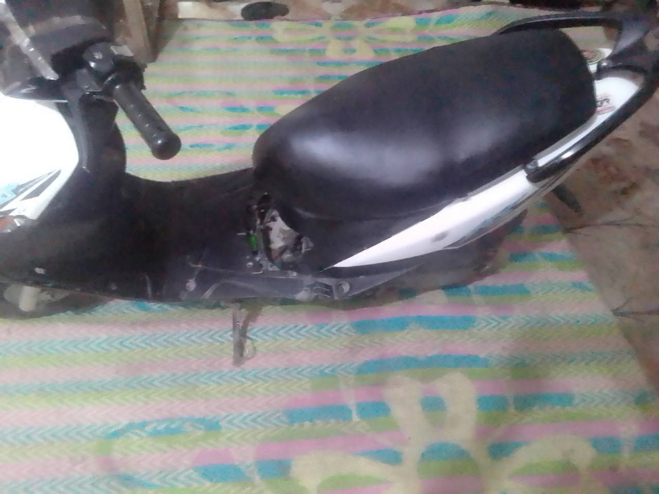 السلام عليكم ماكس للبيع السعر 350 وبيها مجال العنوان الكوت زين القوس
موجود خاص او اتصل ***********
