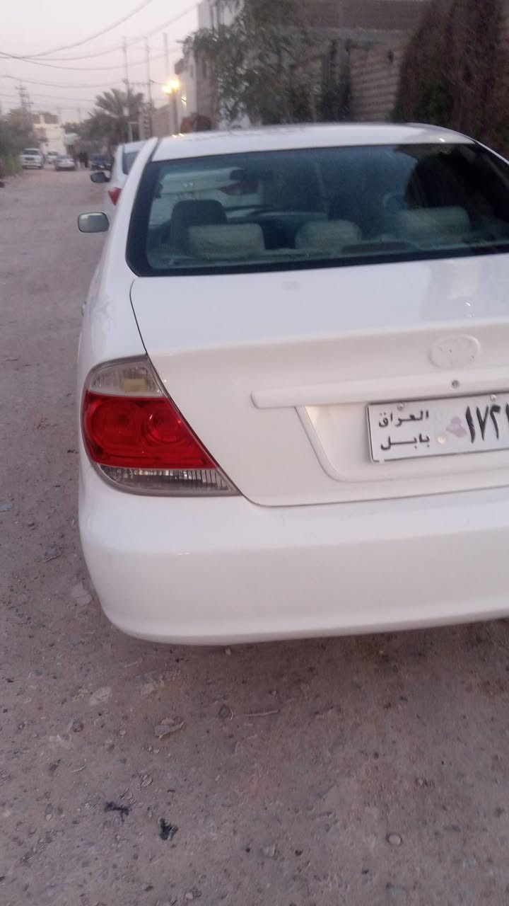 كمري 2004 مصبوغه عام جماليه ممكفوله من كل حادث فقط باب خلفي السائق تخم تاير مكينه حداديه  غيرمتواجد ع الفيس الاتصال بالرقم *********** السعر90 ورقه لشراي بيه مجال قليل  العنوان نجف السهله
