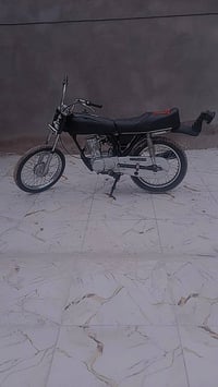 اخوان دراجه نامه يراني البيع دراجه نضيفه اوراق شراي يتصل عليه ونه خادم...