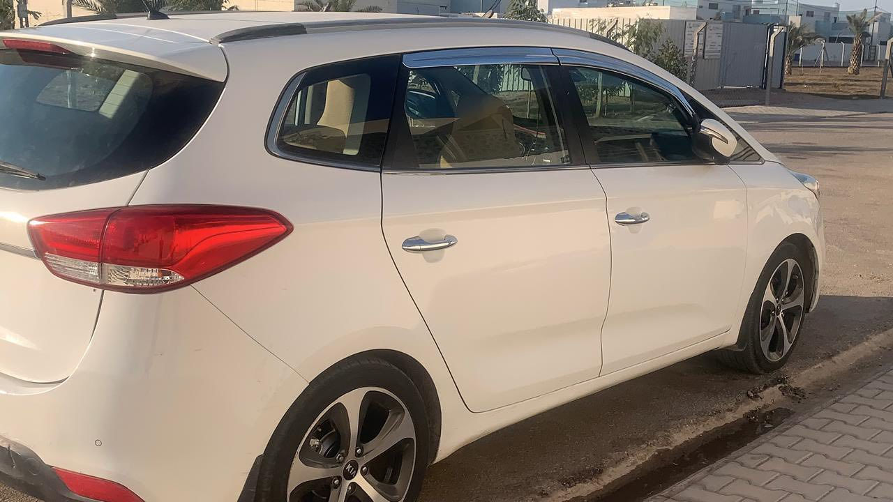 كارنز 2014ابيض صارخ فول مواصفات محرك 2000دوش خليجيه بأسم كردي تريد وكاله تريد تحويل سياره جاهزه مواصفات مكفوله كفاله سونار مرفق 
محرك 2000دوش
شفتات ستيرن
ثلاث انظمه للقياده 
تبريد بيانو مناخي 
حساس ماسحه اوتو 
نضام ضبابي للدفئه 
اربعه دسك ويل بلادي 
سعره 142مكلف بنشر 
رقم ***********
مكان السياره نجف الاشرف
